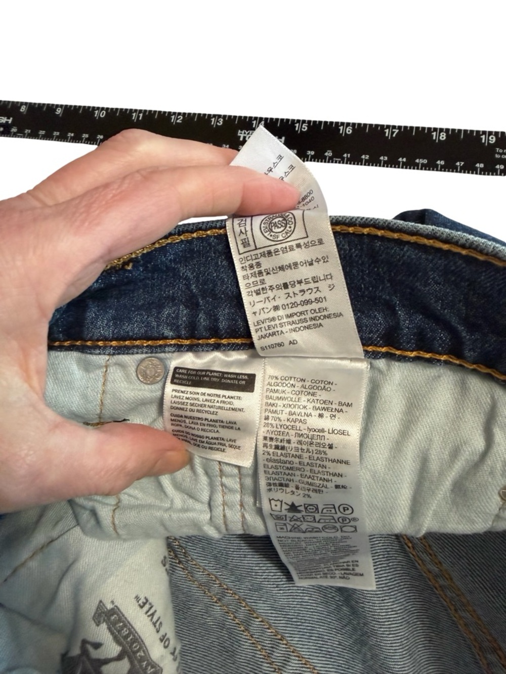 Levi's Men's Straight Slim 511 Jeans in Classic Blue Wash - Picture 3 of 4